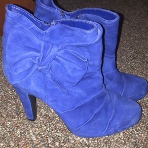 Clothes shoes and bags